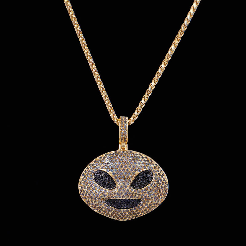 Pingente Emoji Alien Cravejado Ouro 14K - Aporro Brand - APORRO